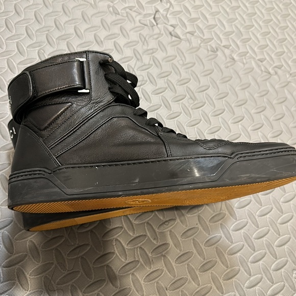 Gucci.  Men’s high tops. Seldom worn. - Picture 6 of 7